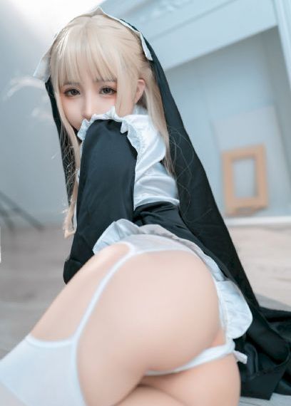 古言香艳h文两男吃奶