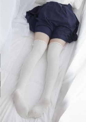 按摩的女大学生